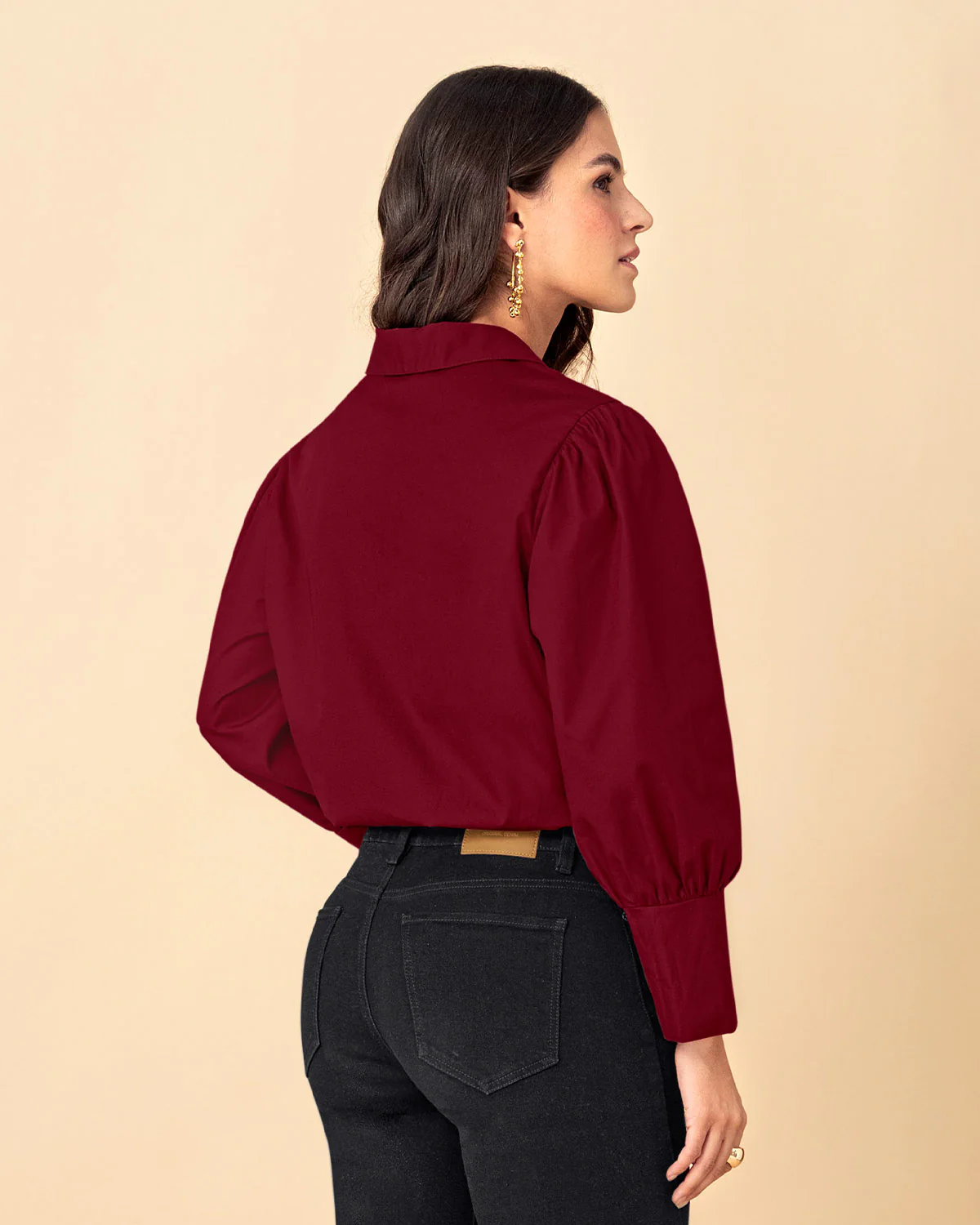 Blusa manga 3/4 con botones funcionales y recogido en hombros - Image 10