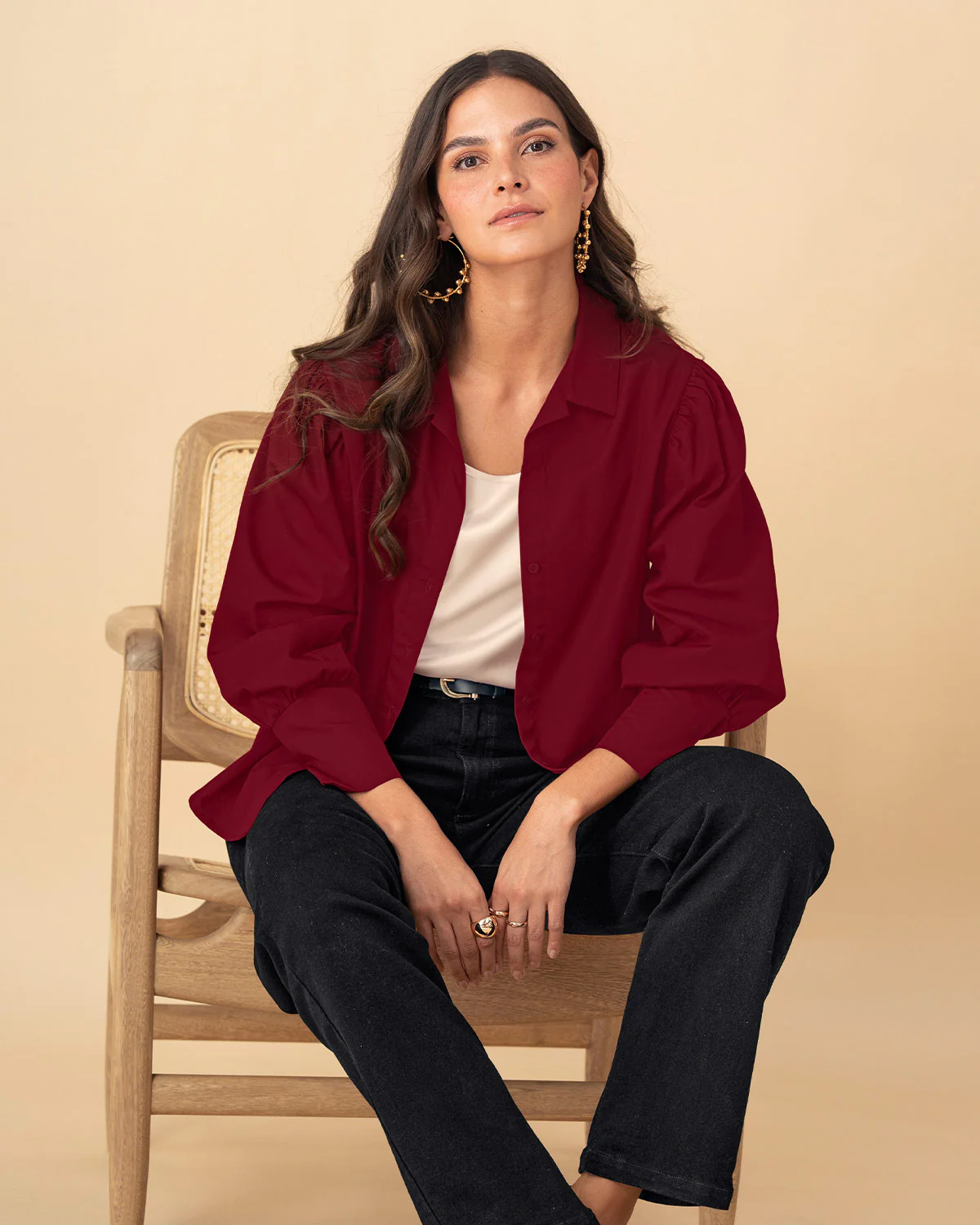 Blusa manga 3/4 con botones funcionales y recogido en hombros - Image 12