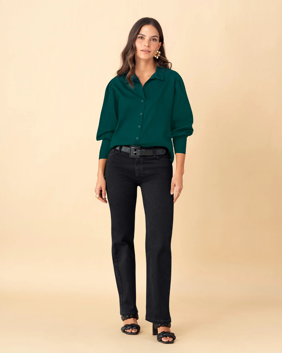 Blusa manga 3/4 con botones funcionales y recogido en hombros - Image 8