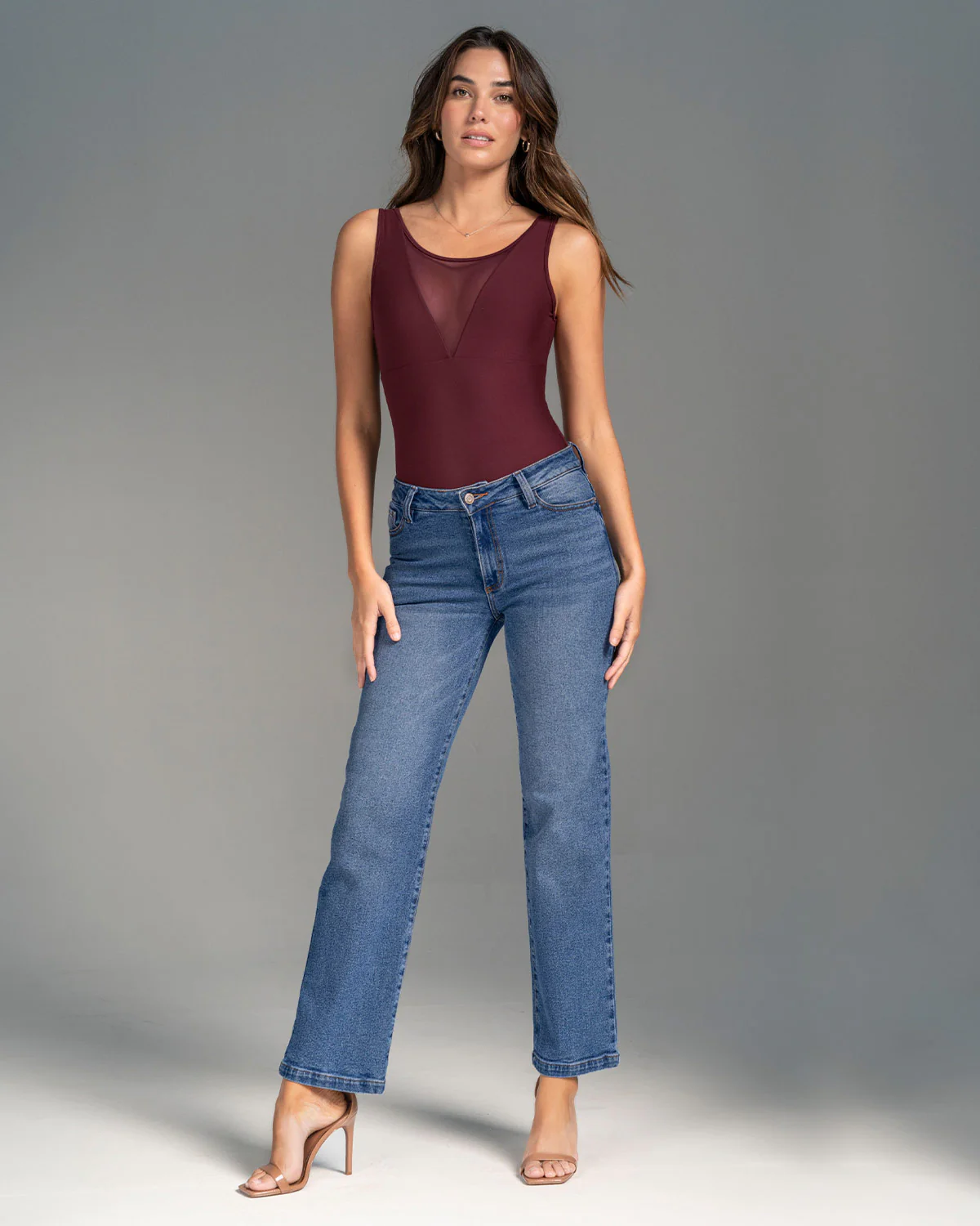 Body de control suave con tul en escote - Image 3