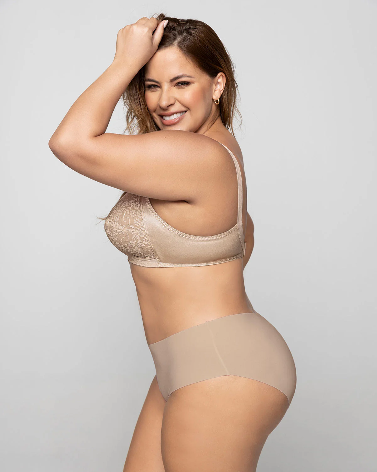 Brasier clásico sin arco con copas en encaje - Image 9