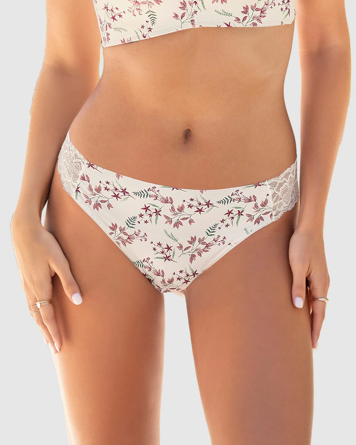 Brasilera invisible con toques de encaje en laterales - Image 22