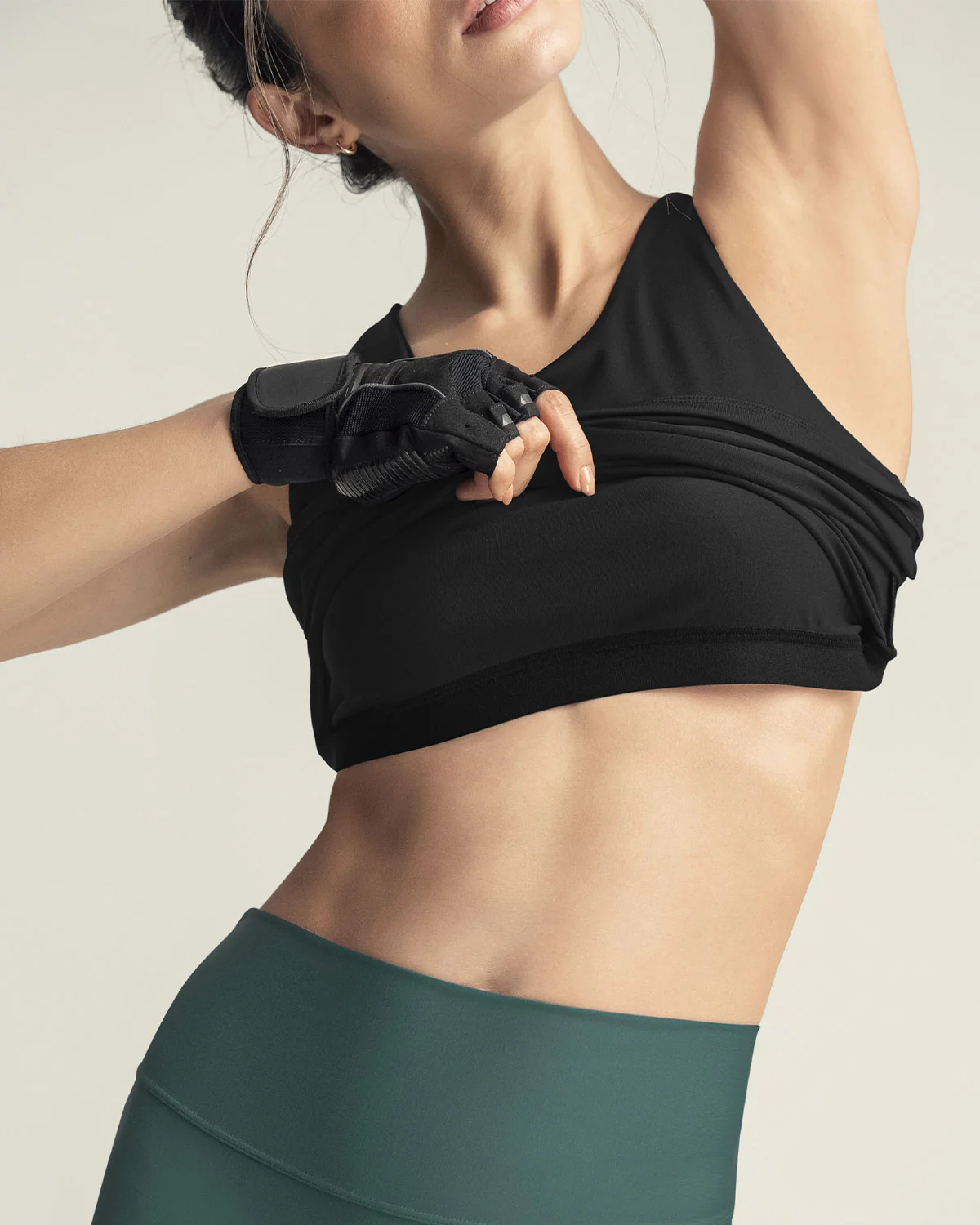 Camiseta deportiva con top interno de buen ajuste - Image 10