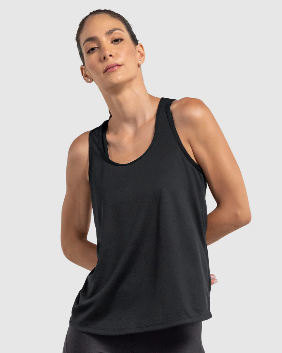 Camiseta deportiva de secado rápido y silueta semiajustada para mujer - Image 6