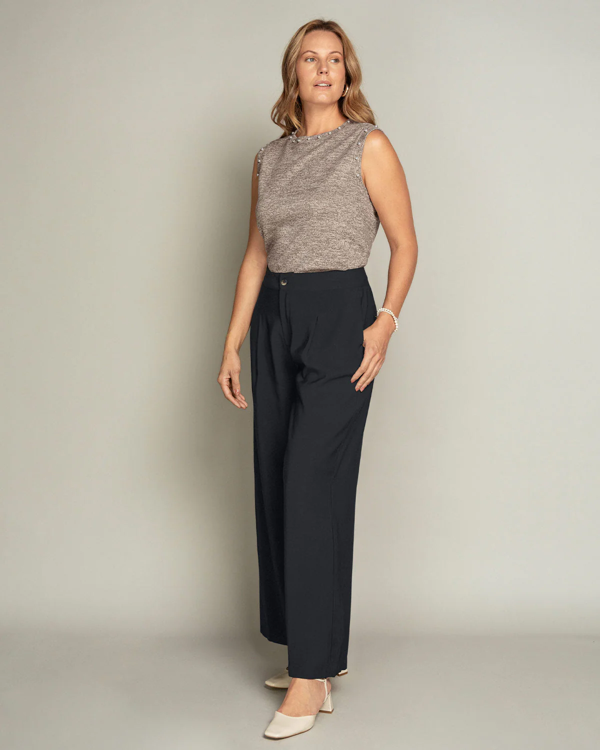 Camiseta manga sisa con perlas decorativas - Image 10