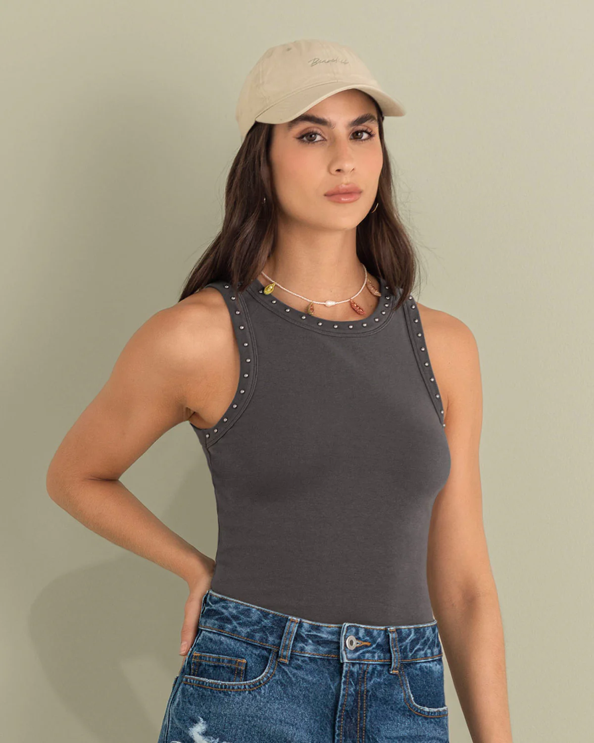 Camiseta manga sisa con taches en cuello y sisa - Image 5