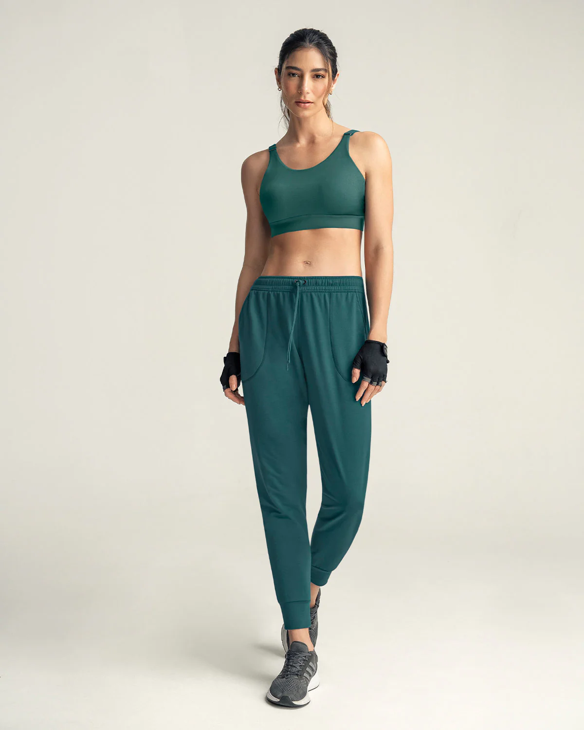 Jogger deportivo de silueta amplia con bolsillos - Image 6