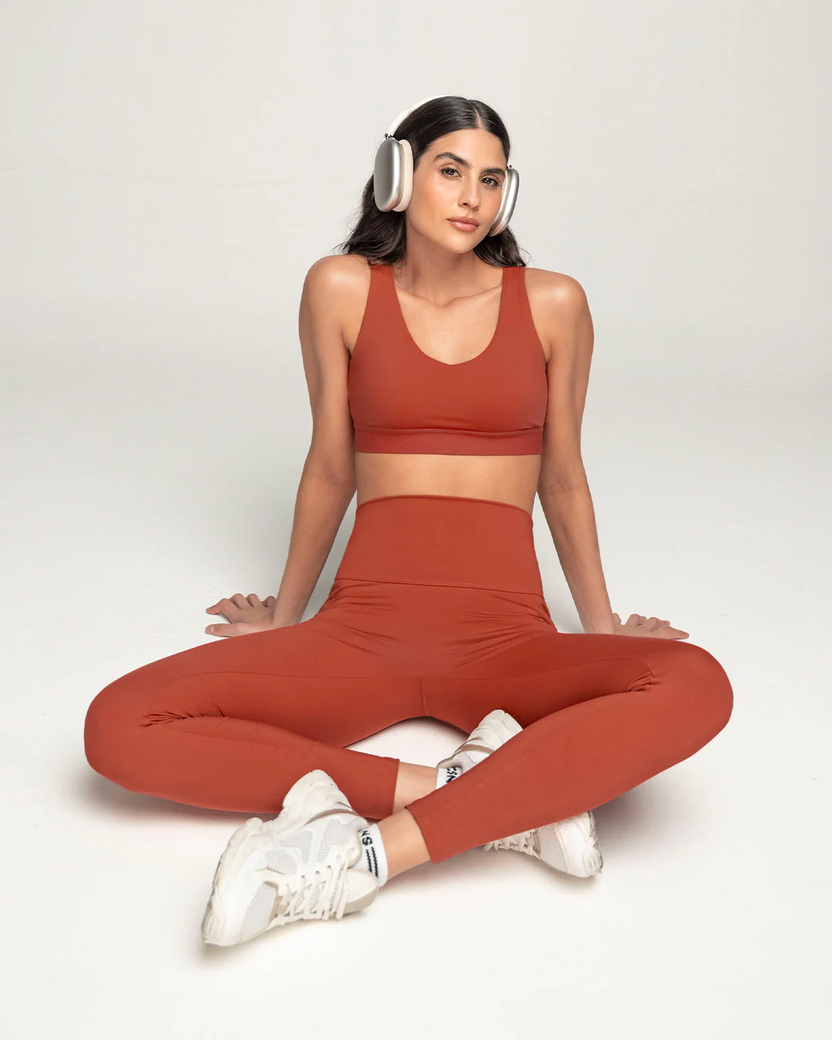 Legging deportivo con bolsillo lateral y detalles en tul - Image 8