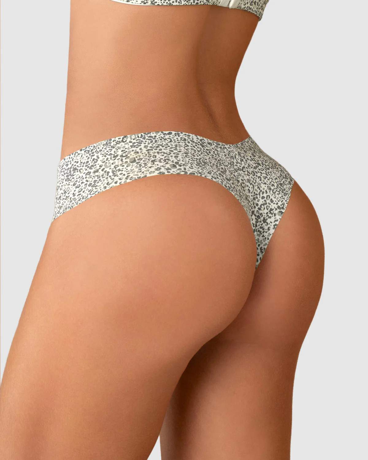 Panty brasilera invisible ultraplano sin elásticos y de pocas costuras - Image 29