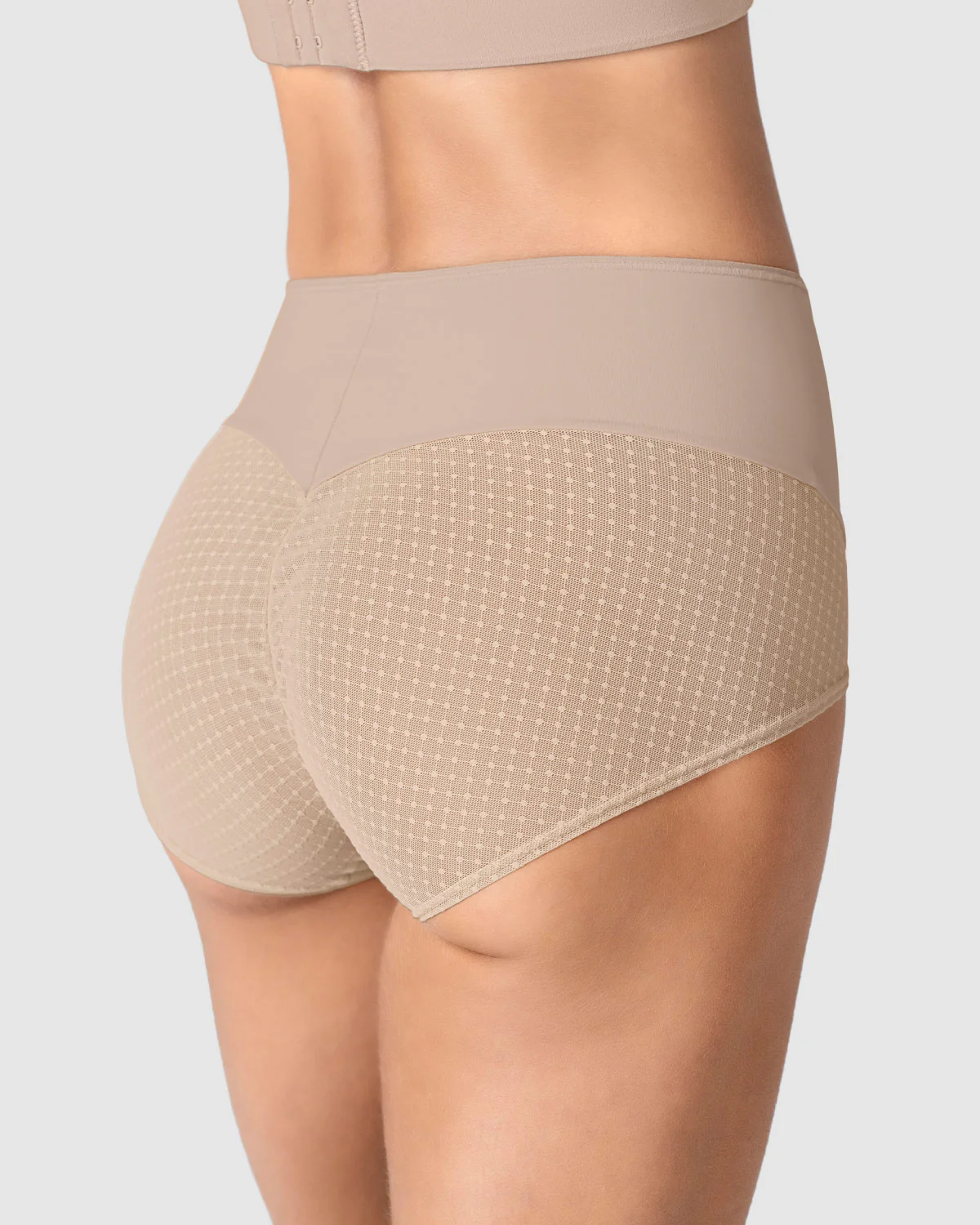 Panty clásico de control fuerte en abdomen, glúteos en tul - Image 12