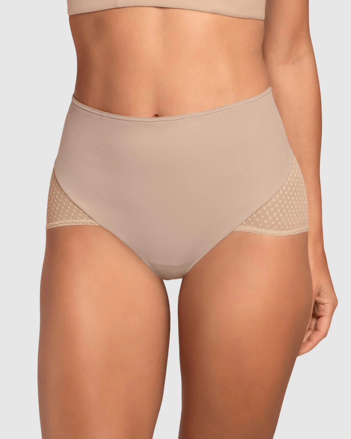 Panty clásico de control fuerte en abdomen, glúteos en tul - Image 13