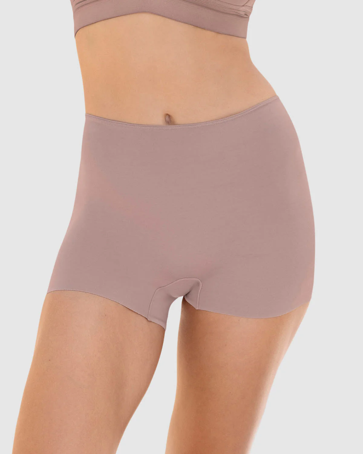 Panty tipo bóxer efecto invisible en piernas - Image 18