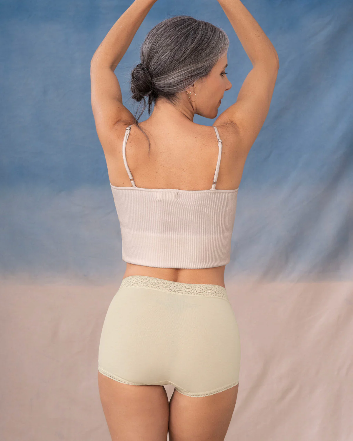 Paquete x 3 panties clásicos con toques de encaje - Image 4