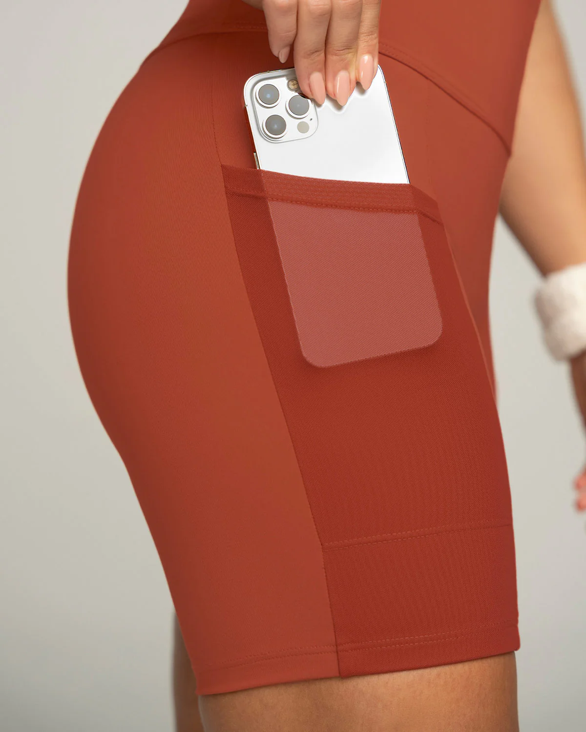 Short ciclista con bolsillo lateral y control de abdomen - Image 10